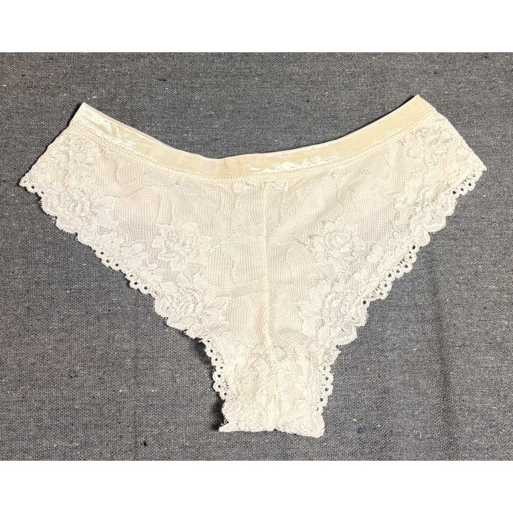 Fredericks of Hollywood Cream Floral Lace Panties Sz Small